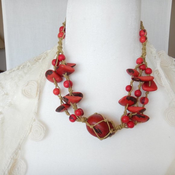 Vintage primative hand knotted necklace - Picture 9 of 9